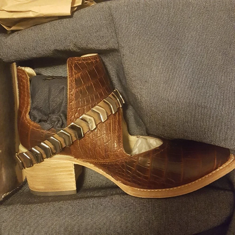 Freebird by Steven ‘Blade’ in Cognac Croc 7 NIB